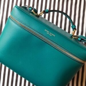 ❗Henri Bendel Saffiano Leather Teal Blue Train Case Luggage with Strap❗